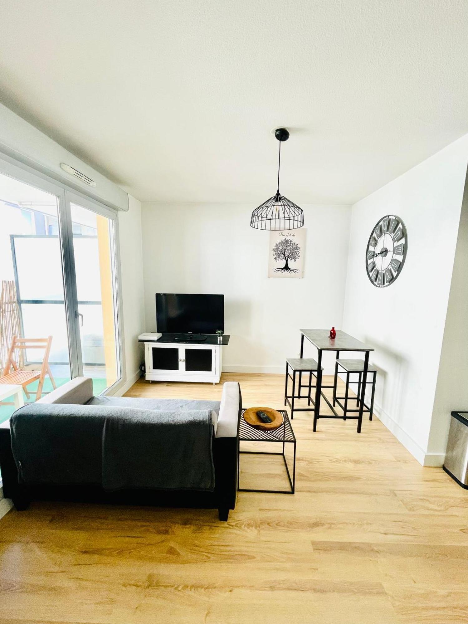 Appartement Avec Place De Parking Et Piscine Villefranche-sur-Saône Eksteriør bilde
